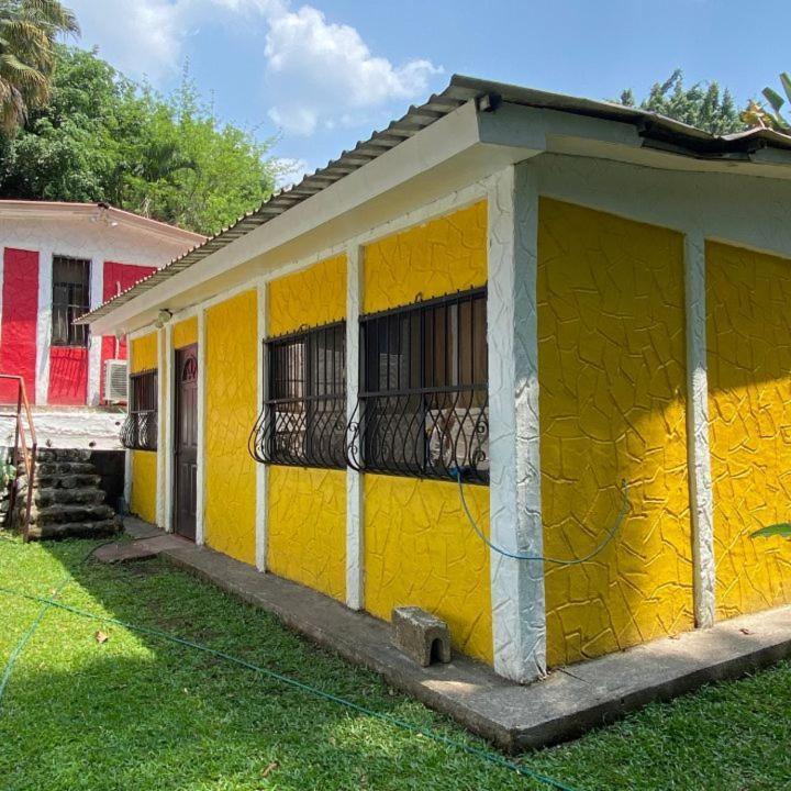Arcadia Cabanas Vacacionales Retalhuleu Exteriör bild